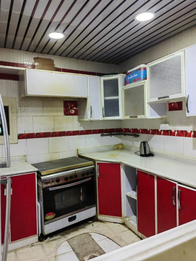 شراء الأثاث المطبخي القديم في الجبيل